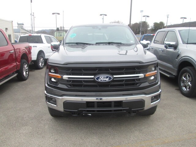 2025 Ford F-150 XLT photo 3