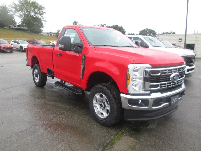 2026 Ford F-350 XLT photo 2