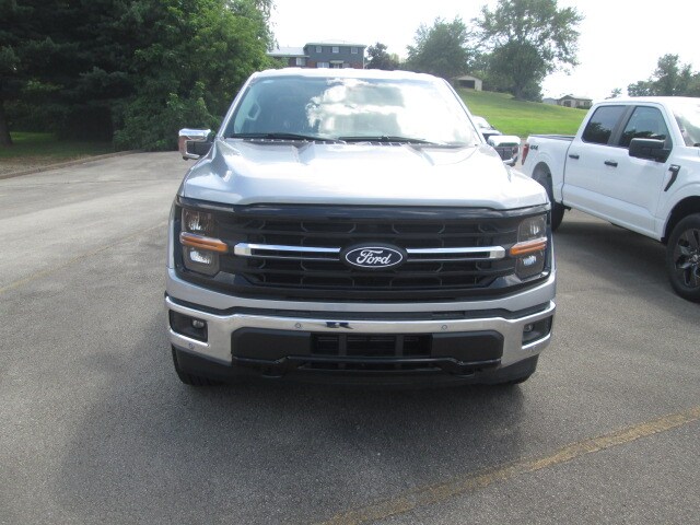2025 Ford F-150 XLT photo 3