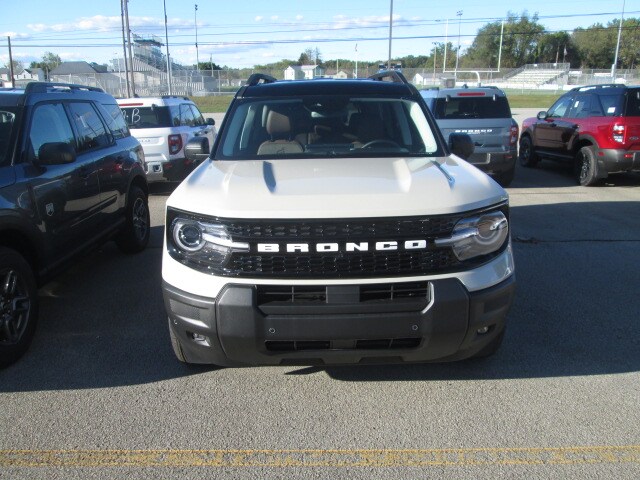 2025 Ford Bronco Sport Outer Banks photo 3
