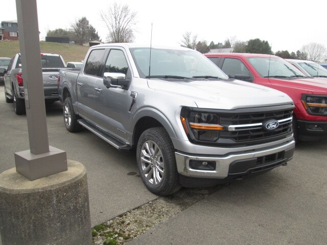 2025 Ford F-150 XLT photo 3