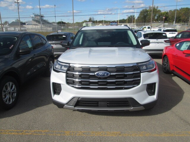 2026 Ford Explorer photo 3