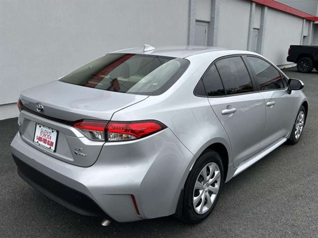 Certified 2025 Toyota Corolla Hybrid Sedan