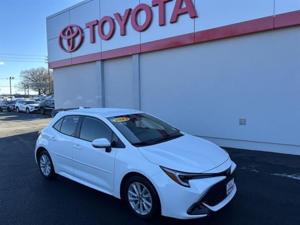 Used 2023 Toyota Corolla Hatchback SE Hatchback