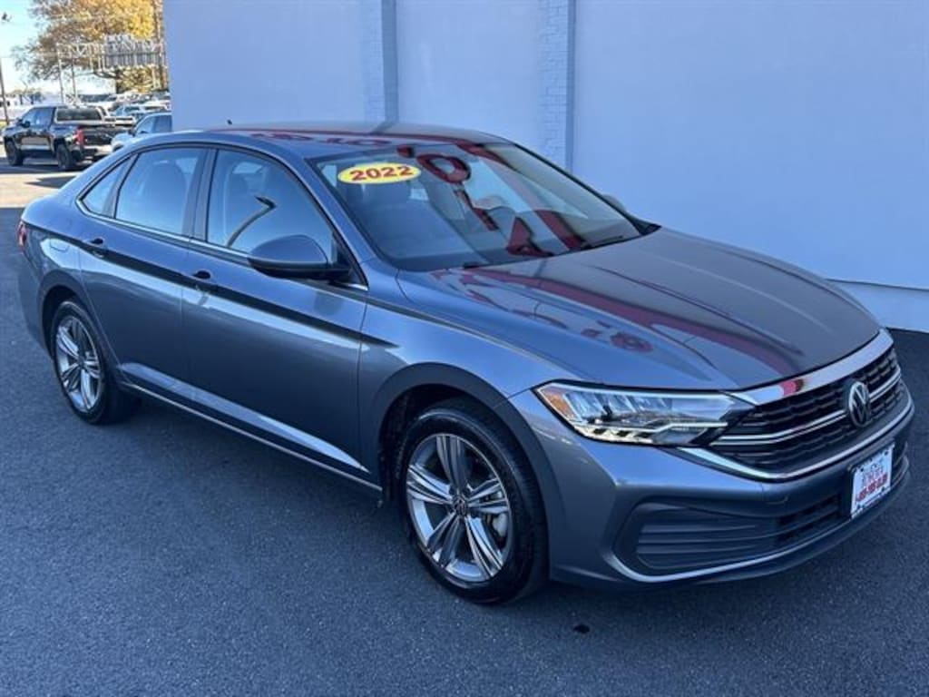 Used 2022 Volkswagen Jetta 1.5T SE Sedan