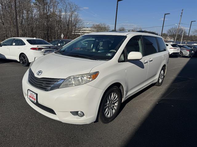 Used 2013 Toyota Sienna XLE with VIN 5TDYK3DC4DS319343 for sale in Fair Lawn, NJ