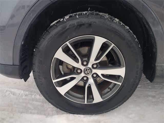 Thumbnail: 2017 Toyota RAV4 - 14