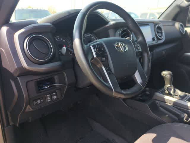 Thumbnail: 2017 Toyota Tacoma - 10