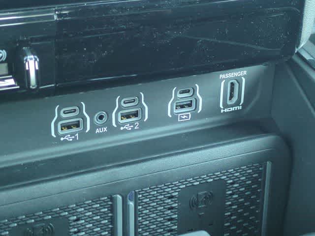 Thumbnail: 2026 RAM 1500 - 33