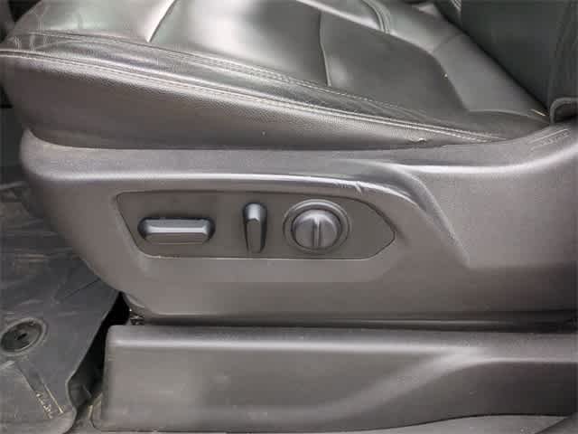 Thumbnail: 2019 Chevrolet Silverado 1500 - 17