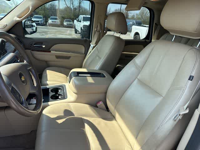 Thumbnail: 2013 Chevrolet Tahoe - 3