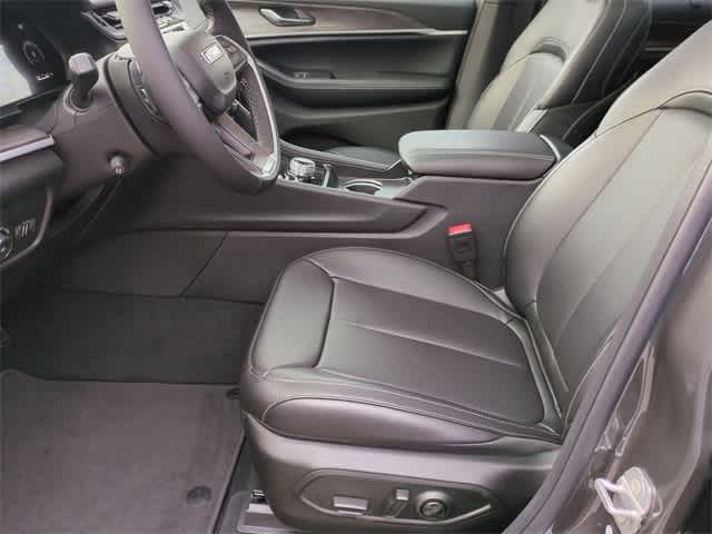 Thumbnail: 2025 Jeep Grand Cherokee L - 17