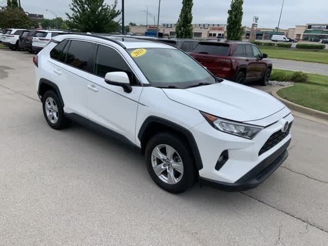 Thumbnail: 2019 Toyota RAV4 - 27