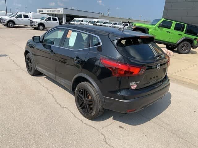 Thumbnail: 2019 Nissan Rogue Sport - 6