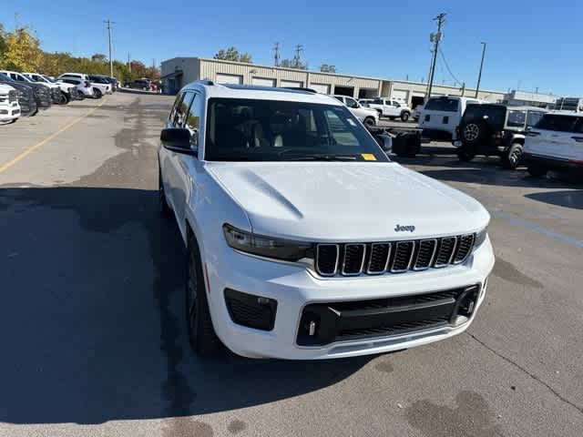 Thumbnail: 2023 Jeep Grand Cherokee L - 26