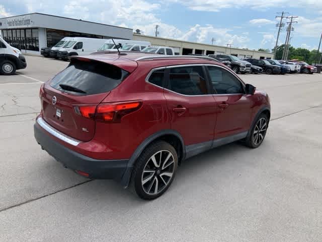 Thumbnail: 2019 Nissan Rogue Sport - 22