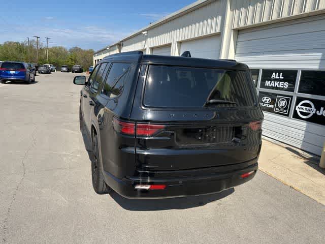 Thumbnail: 2023 Jeep Wagoneer - 19