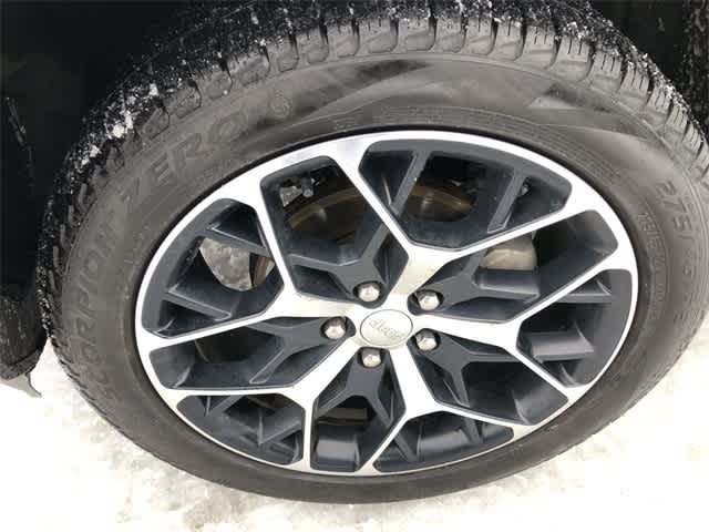 Thumbnail: 2023 Jeep Grand Cherokee - 10