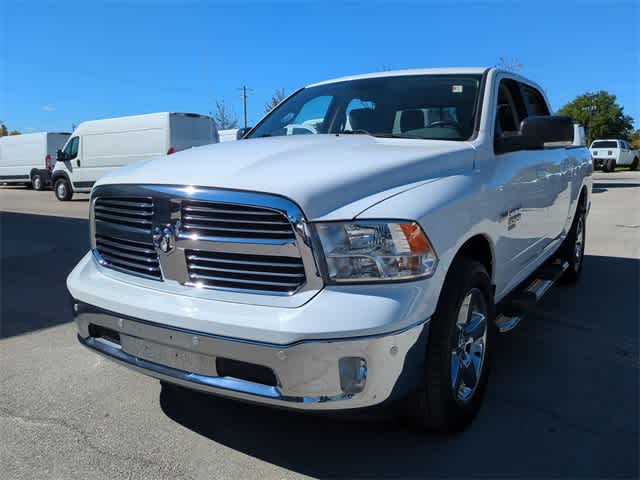 Thumbnail: 2019 RAM 1500 Classic - 11