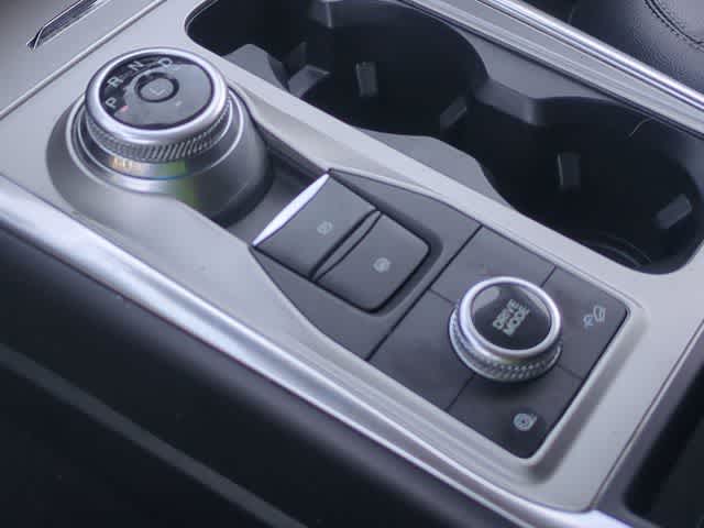 Thumbnail: 2023 Ford Explorer - 32