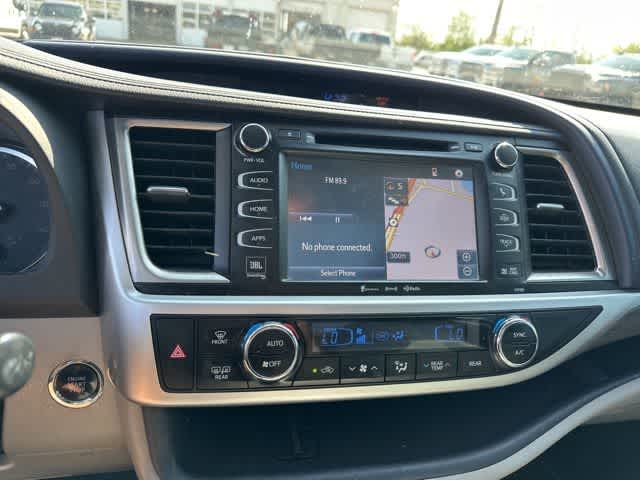 Thumbnail: 2017 Toyota Highlander - 10