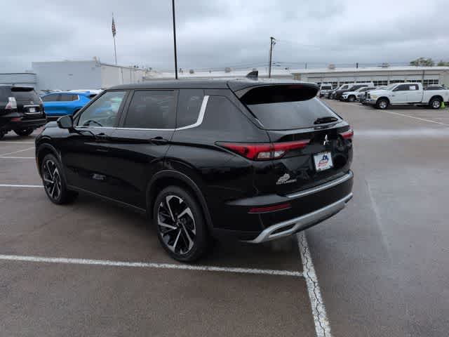 Thumbnail: 2022 Mitsubishi Outlander - 6