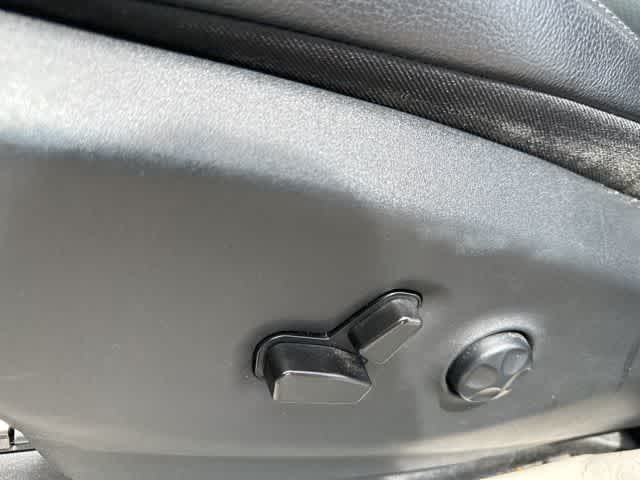 Thumbnail: 2022 Chrysler Pacifica - 12