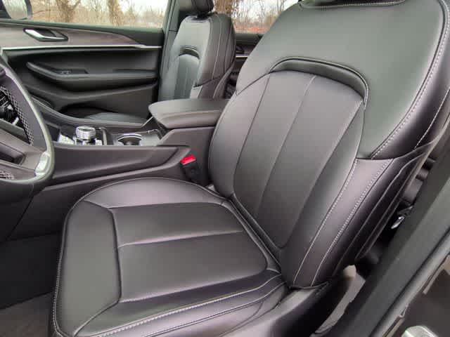 Thumbnail: 2025 Jeep Grand Cherokee L - 17