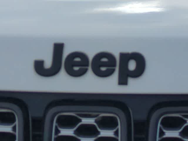 Thumbnail: 2018 Jeep Grand Cherokee - 12