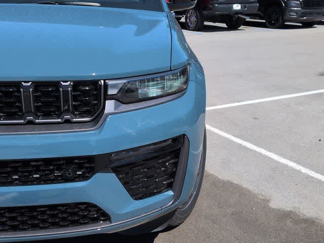 Thumbnail: 2026 Jeep Grand Cherokee - 11