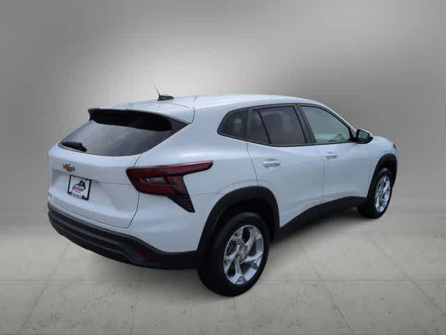 Thumbnail: 2025 Chevrolet Trax - 8
