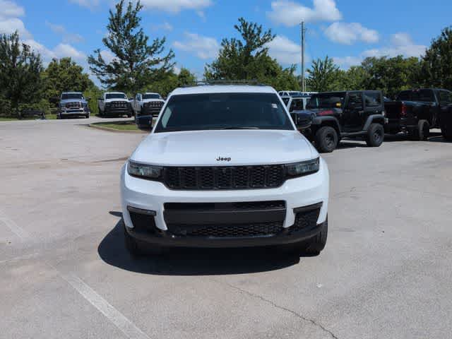 Thumbnail: 2023 Jeep Grand Cherokee L - 3