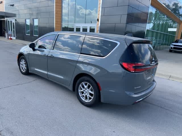 Thumbnail: 2023 Chrysler Pacifica - 14