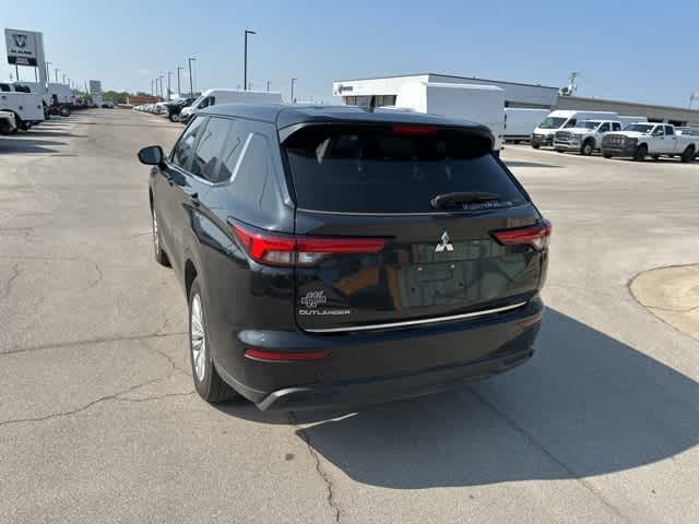 Thumbnail: 2024 Mitsubishi Outlander - 20