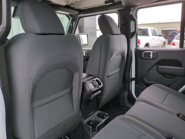 Thumbnail: 2025 Jeep Gladiator - 18