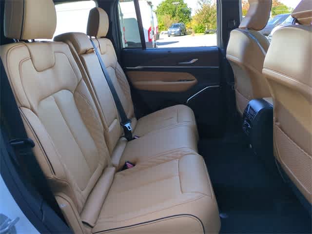 Thumbnail: 2025 Jeep Grand Cherokee - 22