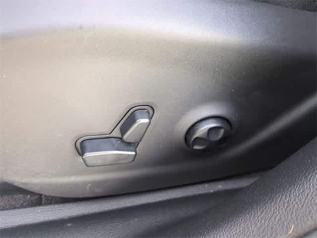 Thumbnail: 2021 Jeep Cherokee - 17