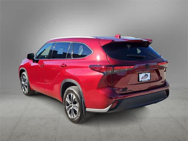 Thumbnail: 2022 Toyota Highlander - 6