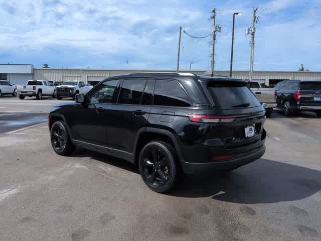Thumbnail: 2023 Jeep Grand Cherokee - 6