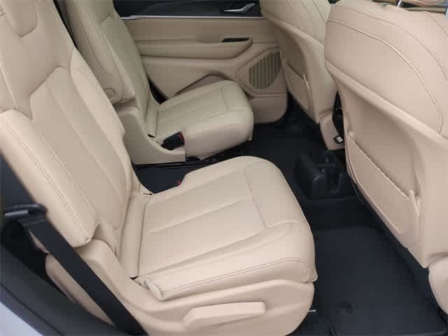 Thumbnail: 2025 Jeep Grand Cherokee L - 21