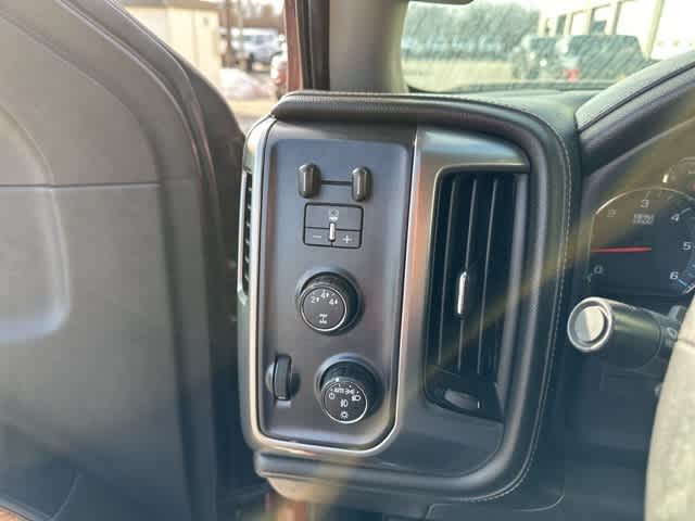 Thumbnail: 2015 Chevrolet Silverado 2500 - 12