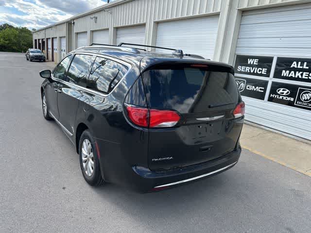 Thumbnail: 2019 Chrysler Pacifica - 18