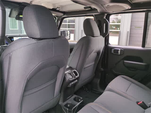 Thumbnail: 2025 Jeep Gladiator - 18