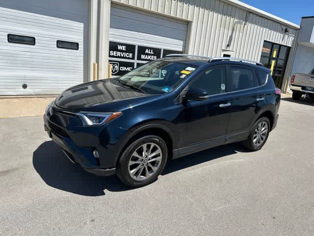 Thumbnail: 2018 Toyota RAV4 - 17