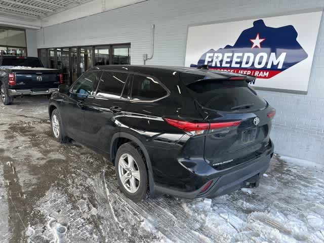 Thumbnail: 2021 Toyota Highlander - 18