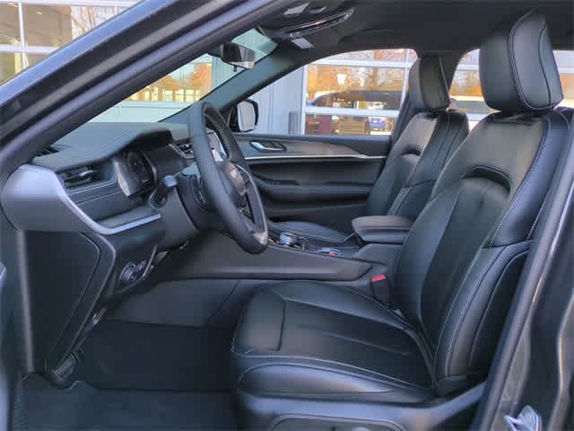 Thumbnail: 2025 Jeep Grand Cherokee L - 17