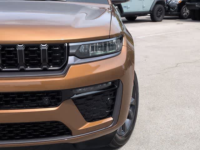 Thumbnail: 2026 Jeep Grand Cherokee - 11