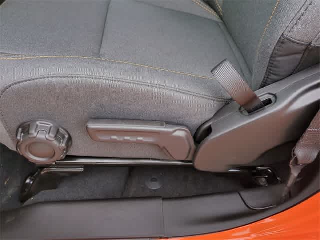 Thumbnail: 2025 Jeep Gladiator - 17