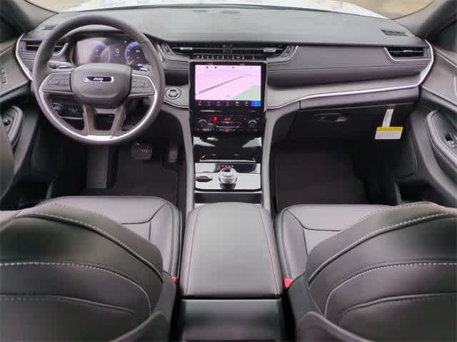 Thumbnail: 2025 Jeep Grand Cherokee L - 16