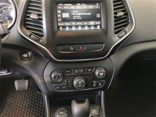 Thumbnail: 2020 Jeep Cherokee - 18